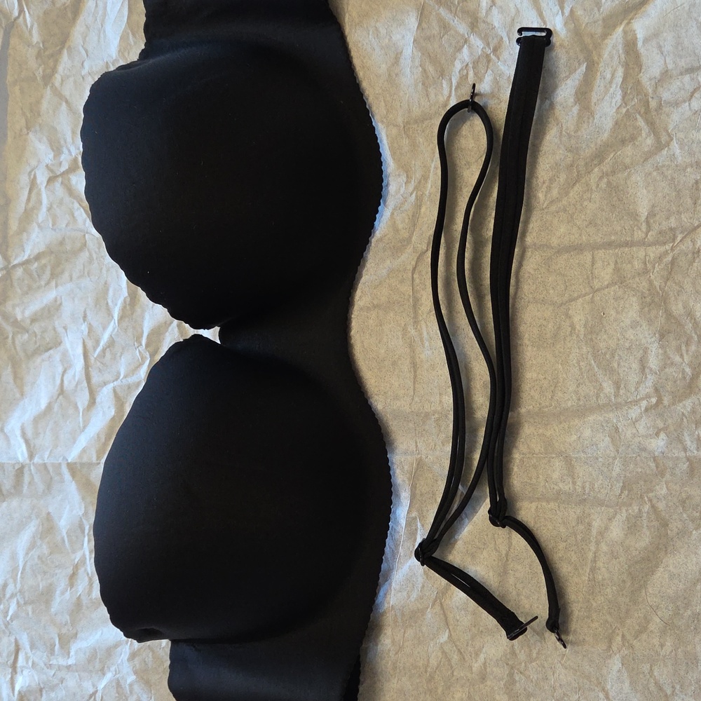 Victoria's Secret Black Strapless Bra with Removable Straps